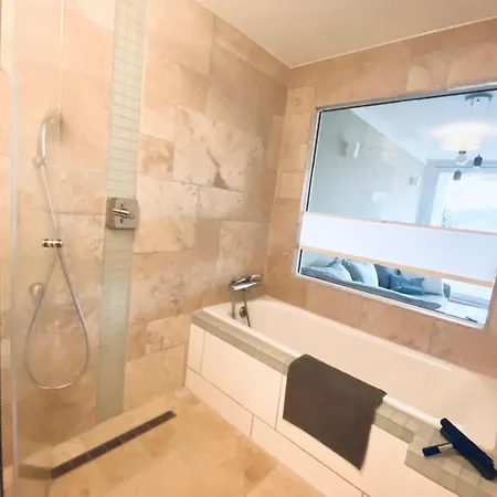 Hohes Ufer Strandklippe הוווכט